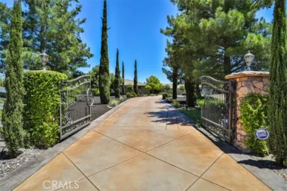 39520 Colleen Way Photo